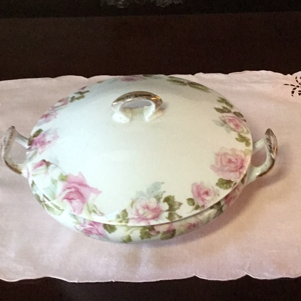 Vintage Covered Dish